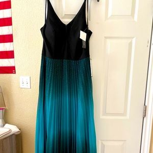 NWT Betsy & Adam pleated glitter skirt gown
